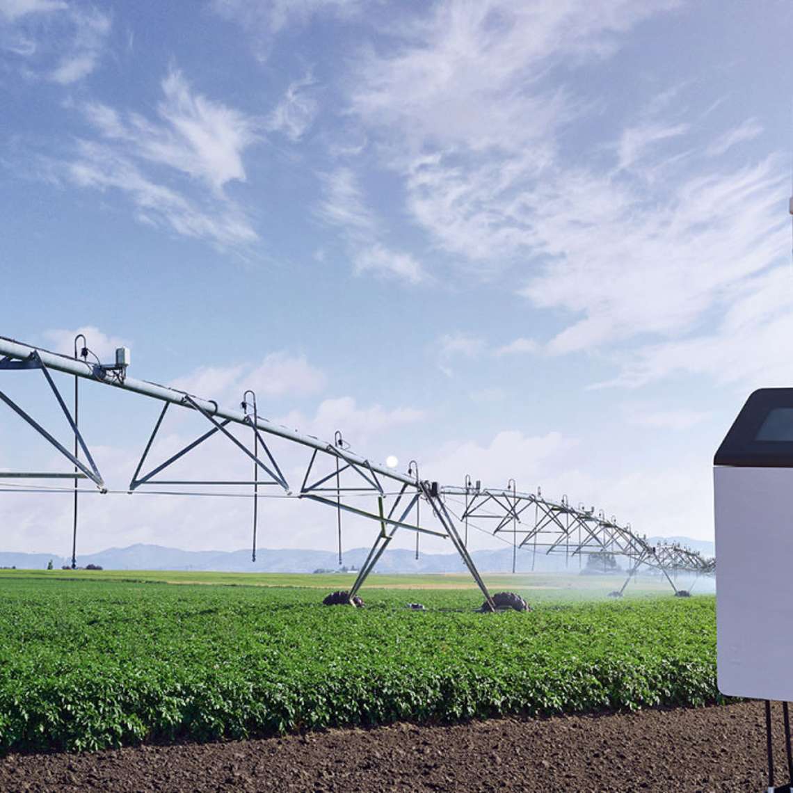 ATMOS 41 weather station and the ZL6 data logger monitoring a center pivot irrigation system